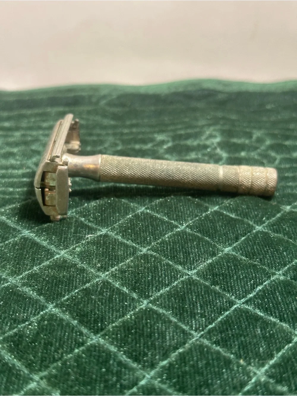 Classic Metal Safety Razor in Silver - Men Grooming